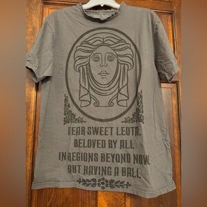Disney The Haunted Mansion Madame Leota Tombstone Cakeworthy T-shirt Size Small